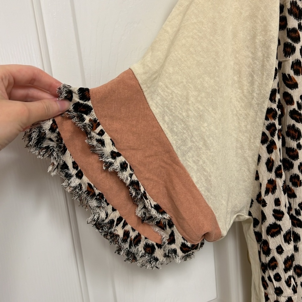Umgee cheetah top plus sizes - Picture 3 of 5